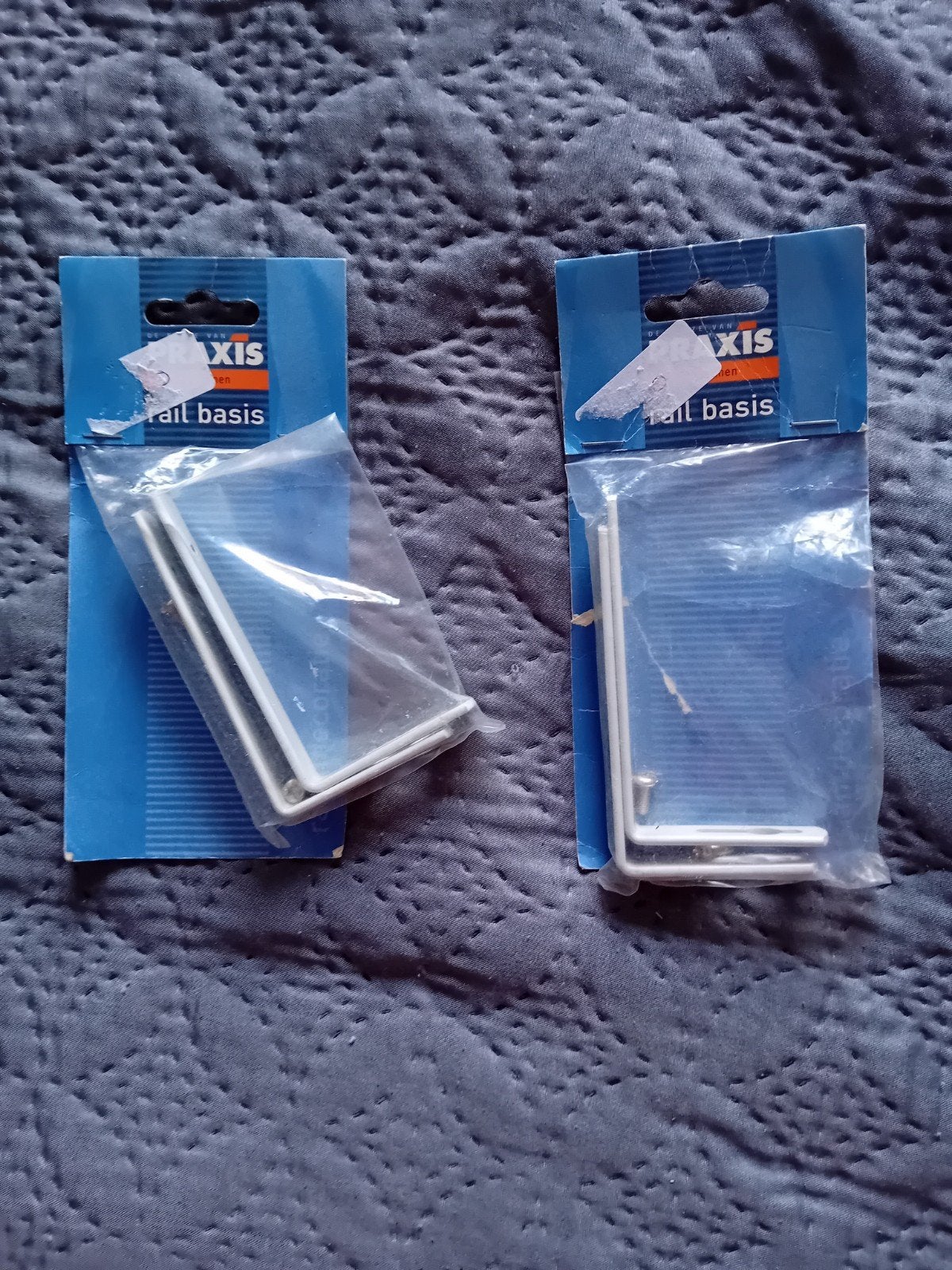 2x2 Praxis gordijnsteunen wit 10 cm - Nieuw in verpakking, Wit, Metaal, Nieuw, Ophalen of Verzenden
