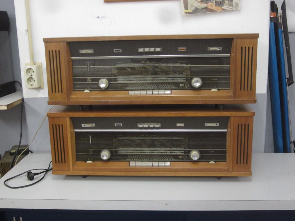 2 philips stereo buizenradio's, Ophalen