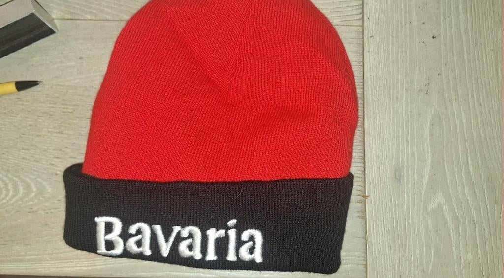 Bavaria psv muts rood (12426), Verzamelen, Biermerken, Ophalen of Verzenden, Zo goed als nieuw, Kleding, Bavaria