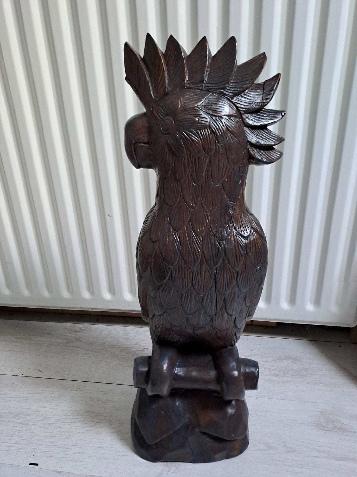 Houten Kaketoe Beeld - Handgesneden Tropische Vogel, Handgemaakt, Beeld, Hout, Bruin