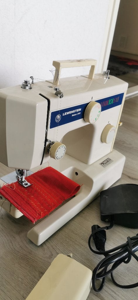 Naaimachine LEWENSTEIN 2100 Zo goed als nieuw, Ophalen of Verzenden, Zo goed als nieuw, Naaimachine, Overige merken
