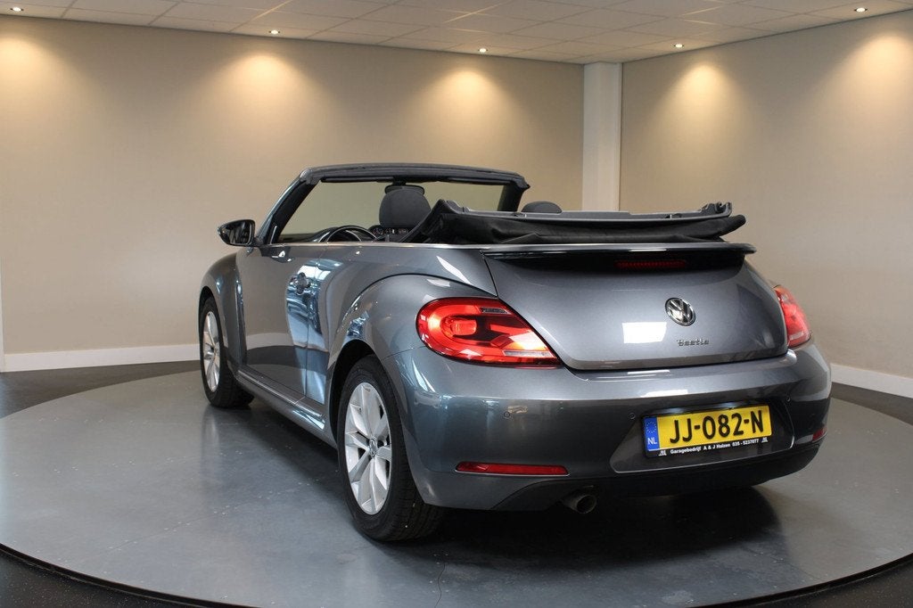 Volkswagen Beetle Cabriolet 1.2 TSI Design BlueMotion *Autom, Auto's, Volkswagen, 4 cilinders, Cabriolet, 4 stoelen, Origineel Nederlands