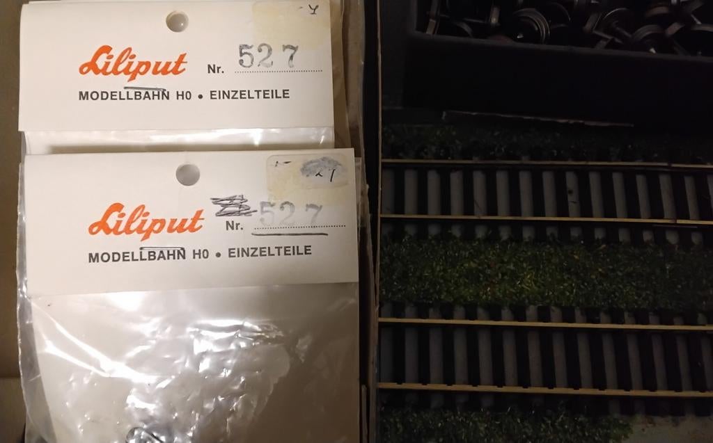 Liliput 522 en de 527wielen 3,50 euro een zakje dat, Hobby en Vrije tijd, Modeltreinen | H0, Gelijkstroom, Ophalen of Verzenden