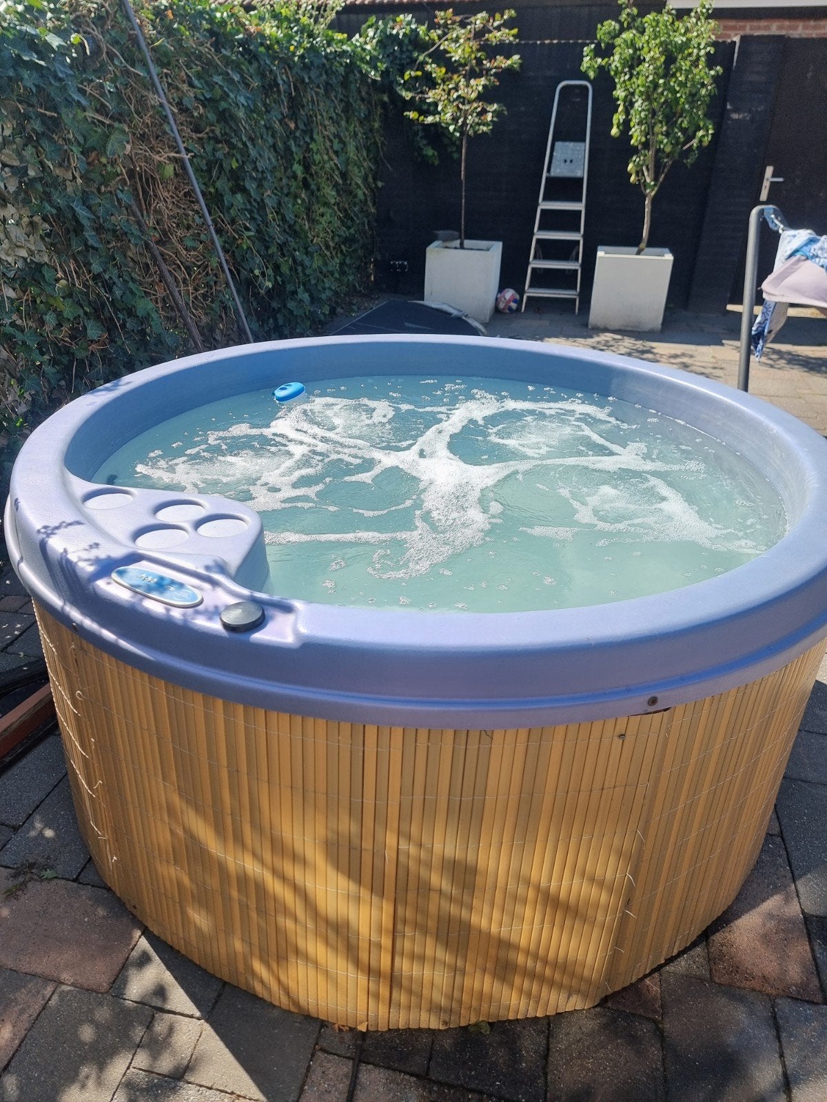 Jacuzzi 1.80 mtr Cyanna Valley Spas, Ophalen, Gebruikt, Vast