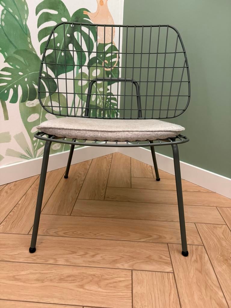 Menu string lounge chair/stoel, Huis en Inrichting, Stoelen, Zo goed als nieuw, Eén, Metaal, Grijs, Ophalen