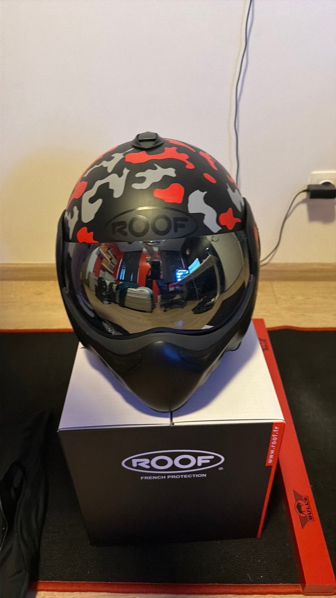 Roof boxer helm met custom stikker set, Motoren, Overige merken, Systeemhelm, XL, Ophalen of Verzenden