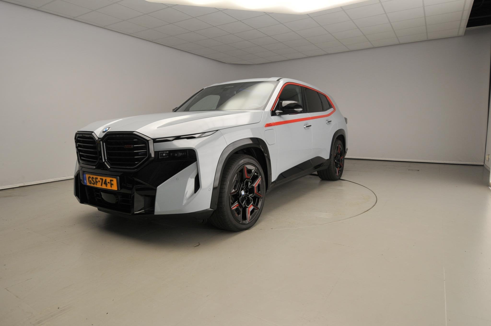 BMW XM PHEV Label Red | LED | Leder | HUD | Active cruise |