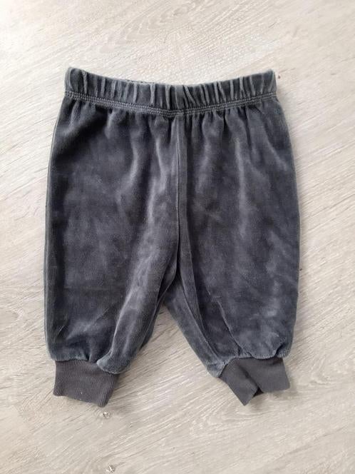 H&M Fleece broekje maat 68, Kinderen en Baby's, Babykleding | Maat 68, Broekje, H&M, Ophalen of Verzenden, Zo goed als nieuw