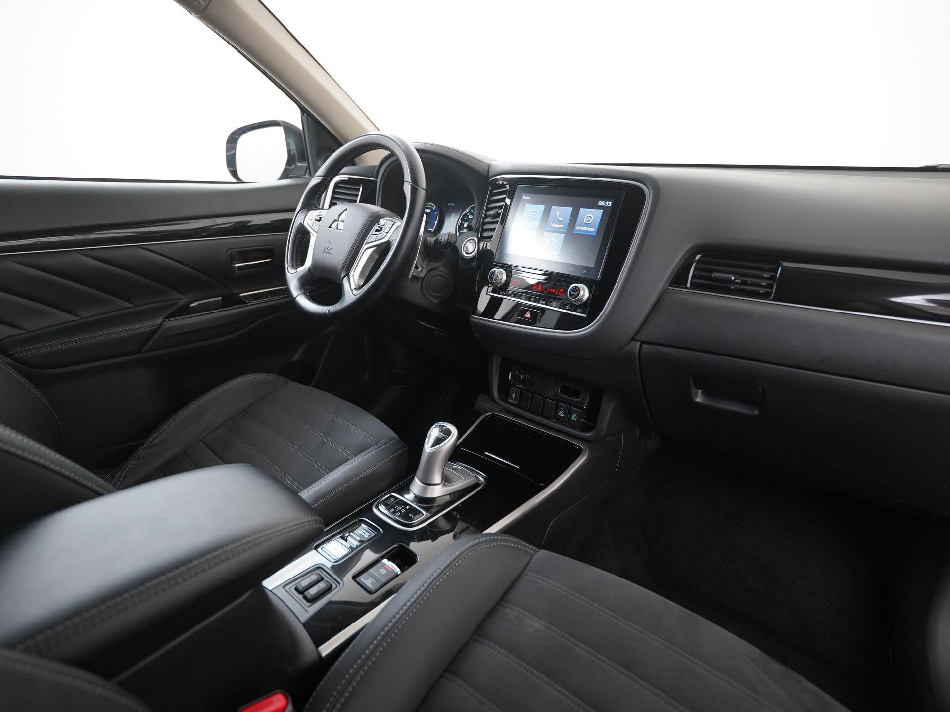 Mitsubishi Outlander 2.4 PHEV Intense S | Trekhaak | Leder/A, Auto's, Automaat, 14 kWh, Euro 6, 4 cilinders