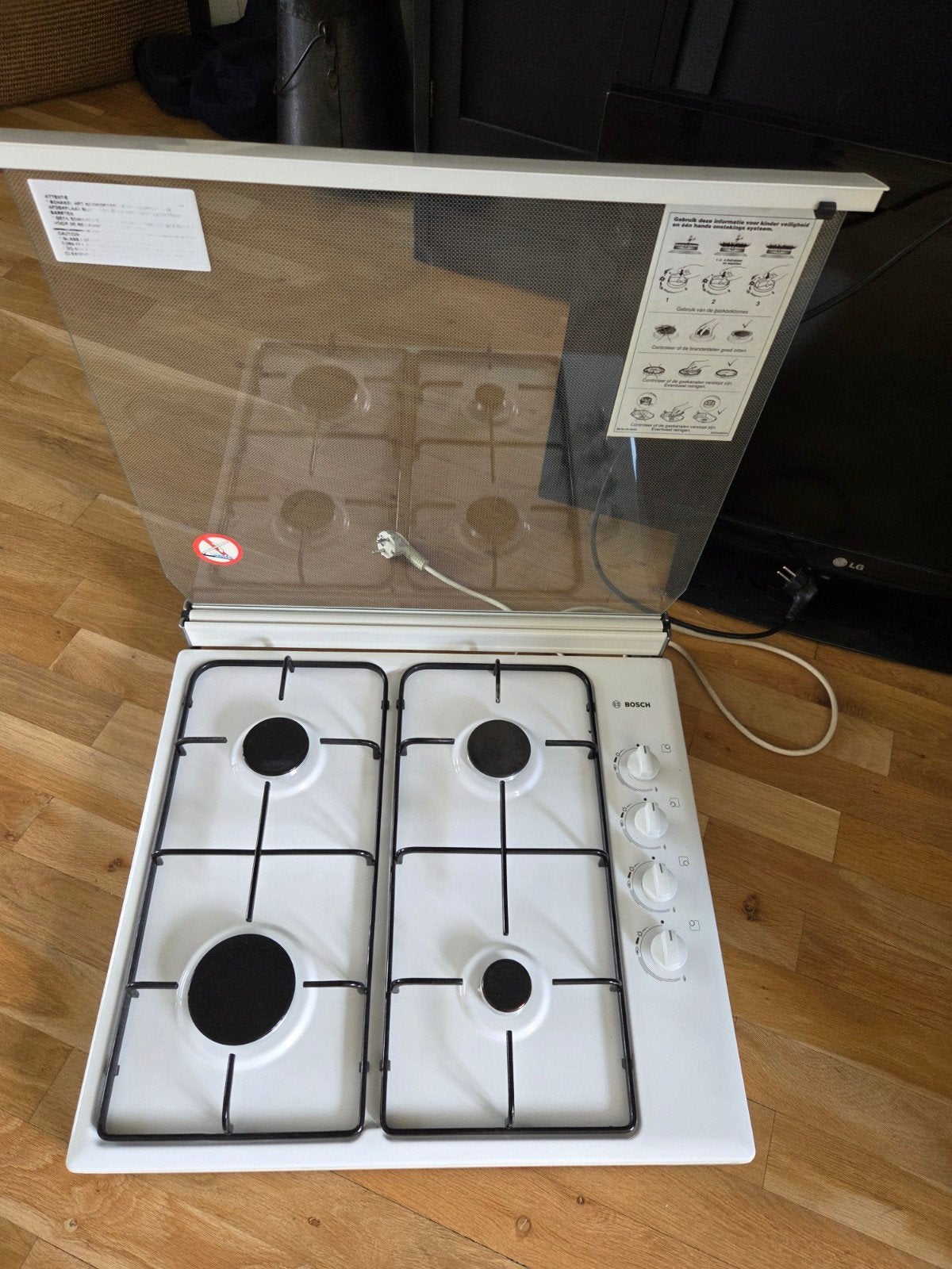 Bosch gasfornuis met elektrische vonkontsteking, Ophalen, Gebruikt, 60 cm of meer, 4 kookzones