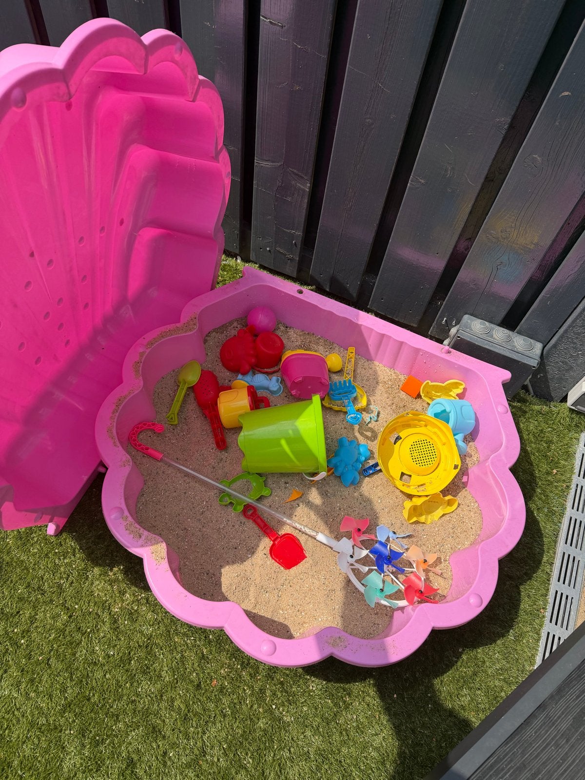 Roze schelp zandbak inclusief zand (excl. speelgoed), Ophalen, Gebruikt