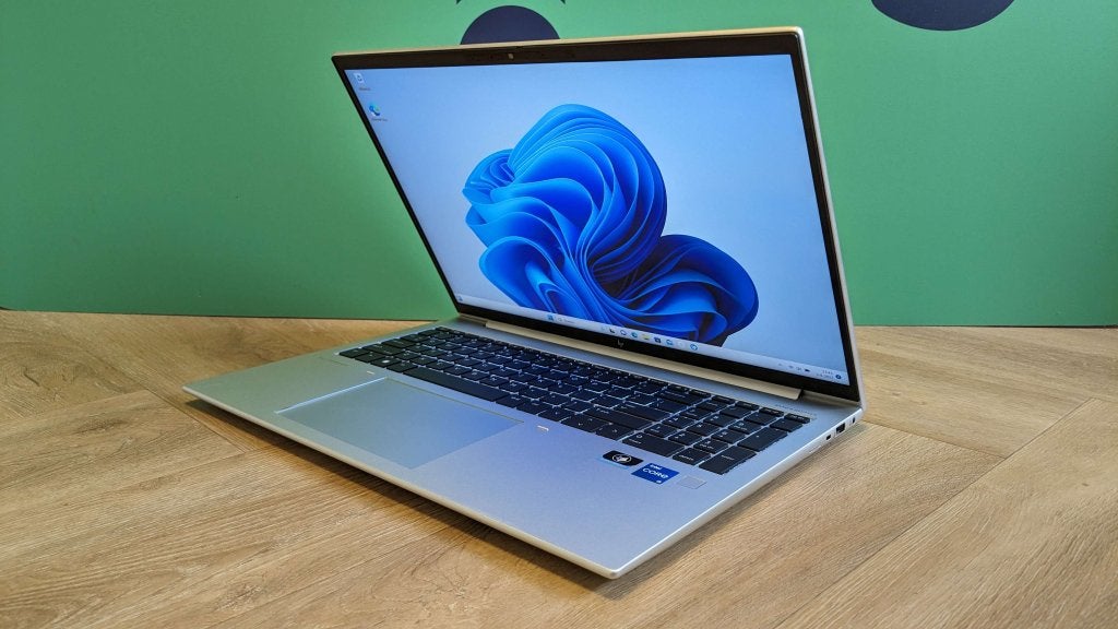 HP EliteBook 860 G10 - 400 nits / Core i7-1355U / 16GB DDR5, Niet ingevuld, Qwerty, Niet ingevuld, Refurbished
