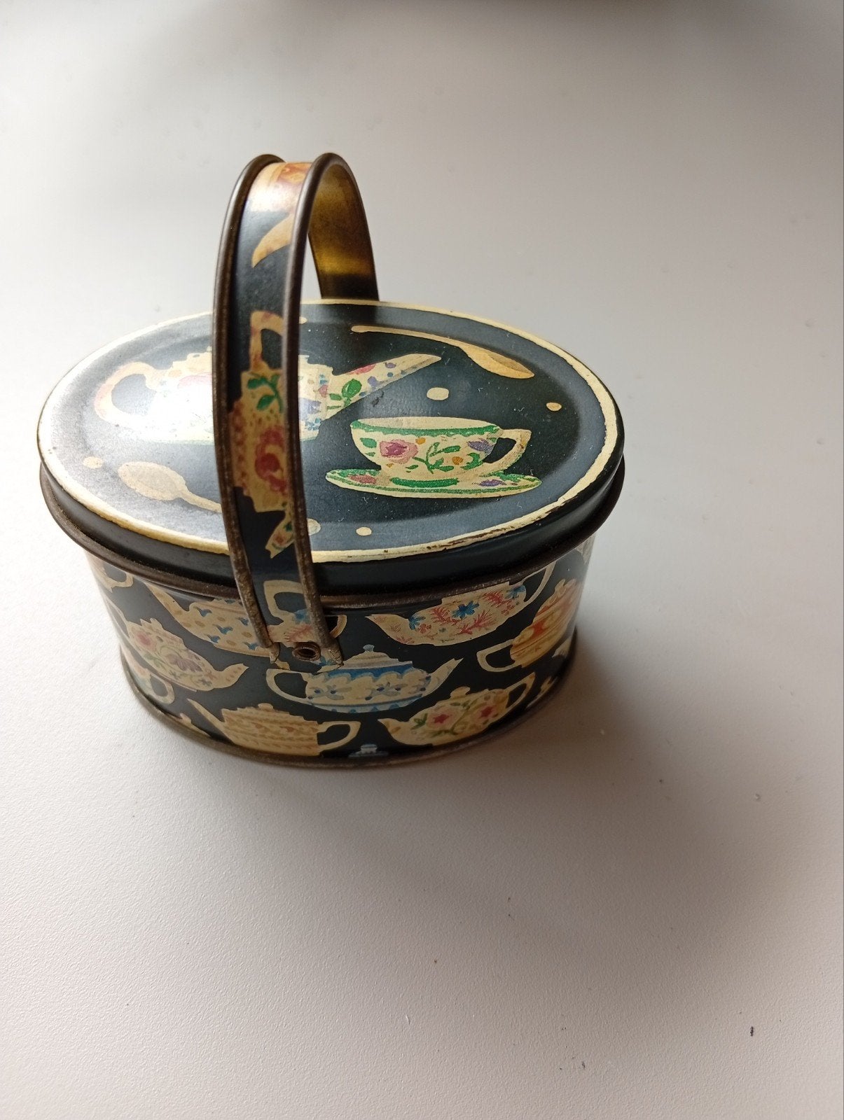 Vintage theebus met handvat - decoratief blikje, Ophalen of Verzenden