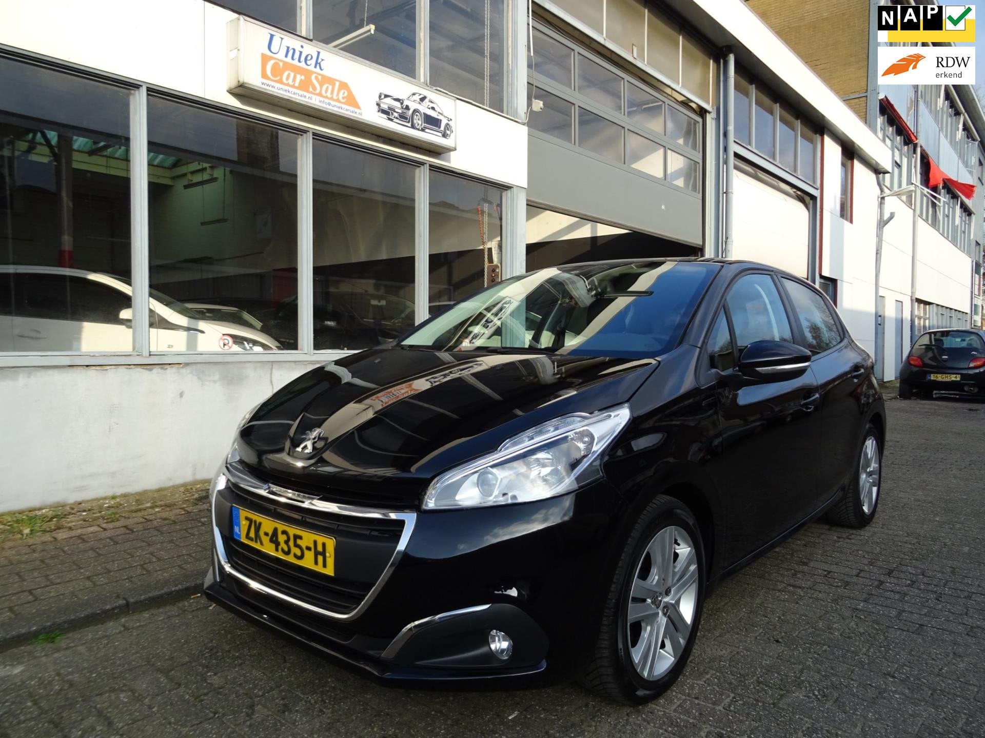 Peugeot 208 1.2 PureTech Signature, Euro 6, 1199 cc, Zwart, Origineel Nederlands