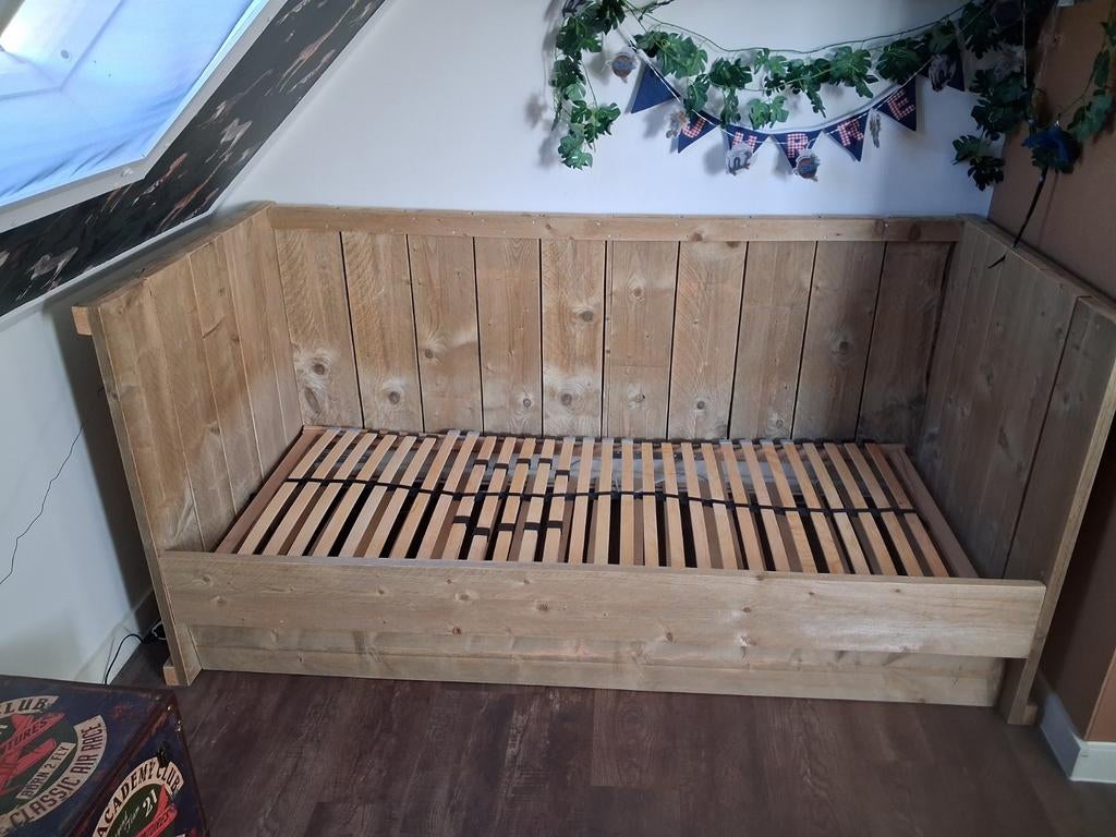 Steigerhouten eenpersoons kajuitbed met lade en matras, Huis en Inrichting, Ophalen, Eenpersoons, Bruin, 210 cm
