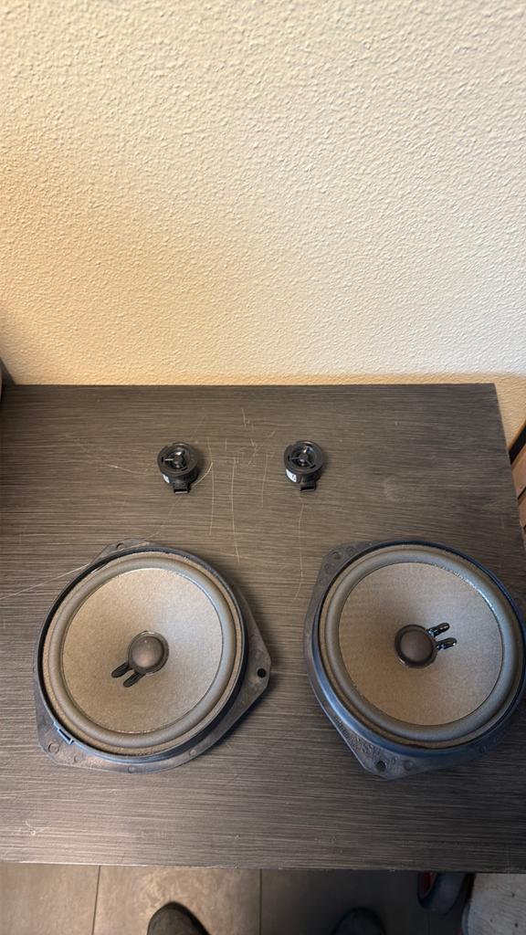 2x Fiat Ducato iveco speakers + 2x tweeters in goede staat, Ophalen of Verzenden, Zo goed als nieuw