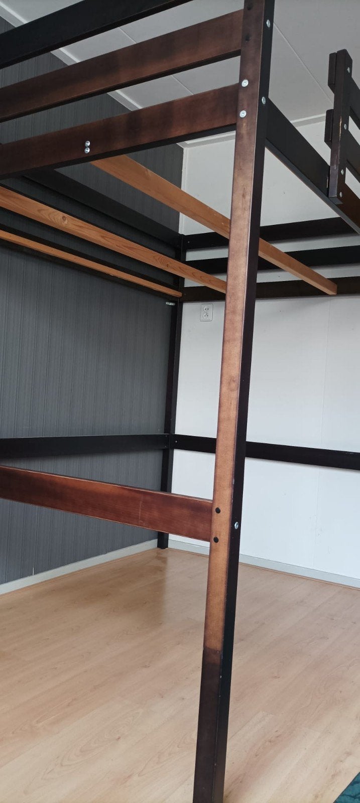 Tk: Hoogslaper van massief gelakt dennenhout 140x200x195, Huis en Inrichting, Slaapkamer | Stapelbedden en Hoogslapers, Ophalen