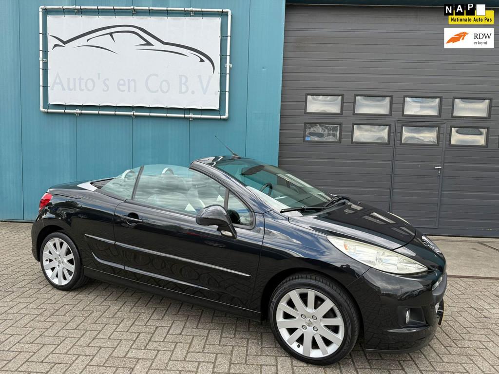 Peugeot 207 CC 1.6 VTi Noir & Blanc Cabriolet Nw Model Leder, Auto's, Voorwielaandrijving, Euro 5, 15 km/l, Gebruikt