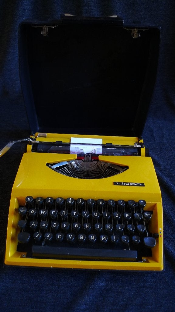 Triumph Adler Tippa Geel Typemachine Vintage, Ophalen of Verzenden, Gebruikt