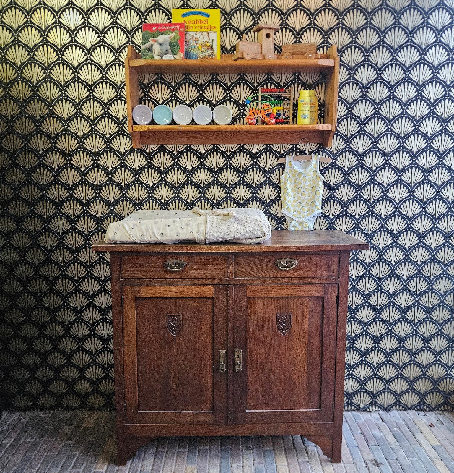 leuk houten wandrek, Ophalen