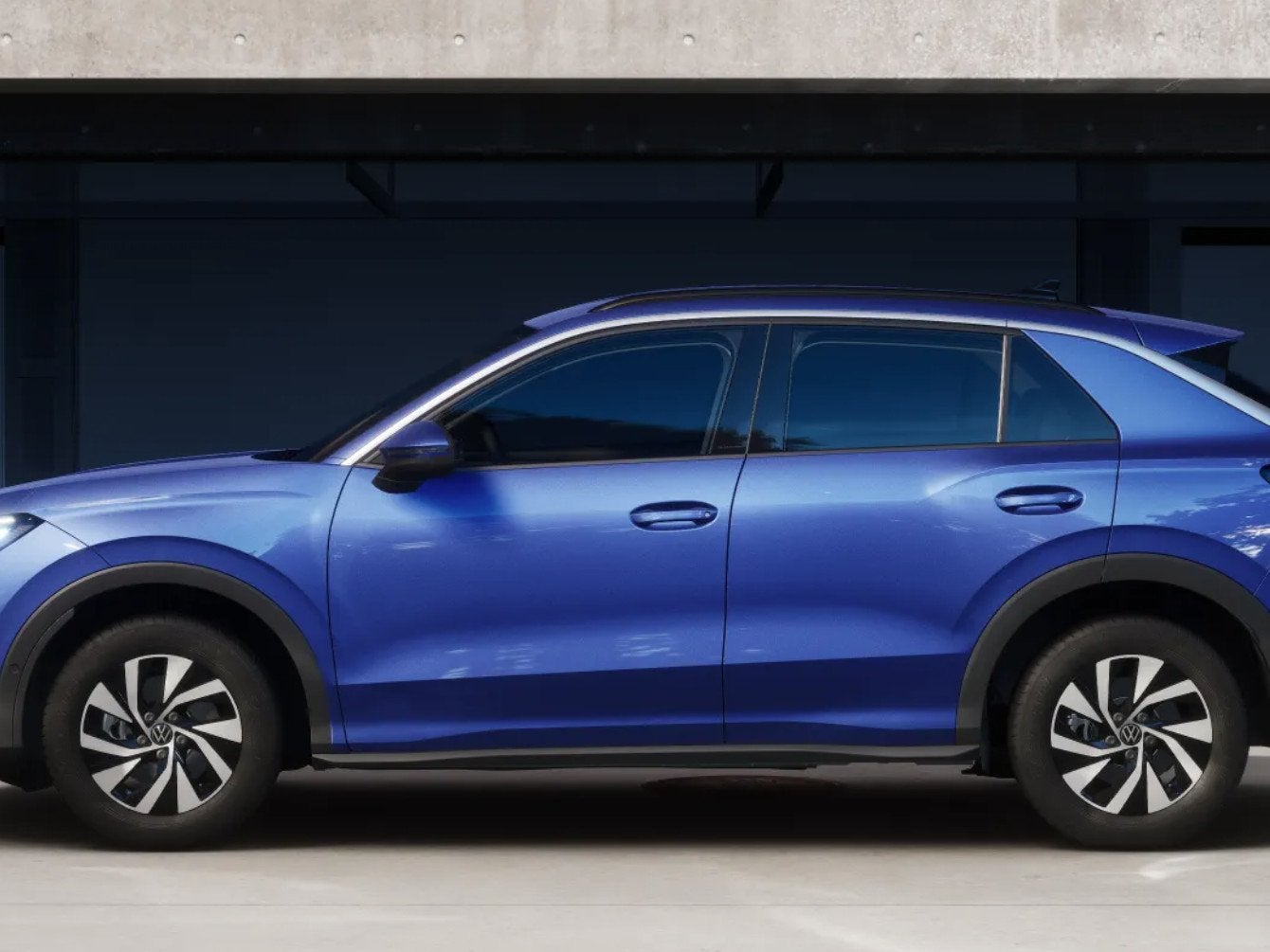 Volkswagen T-Roc 1.5 eTsi Trend First Edition | Parkeersenso, Auto's, Stof, 1498 cc, Euro 6, 4 cilinders