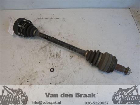 BMW 1 serie E81 118D 2007-2012 Aandrijfas links, Gebruikt, -, Herkomst onderdeel bekend, -