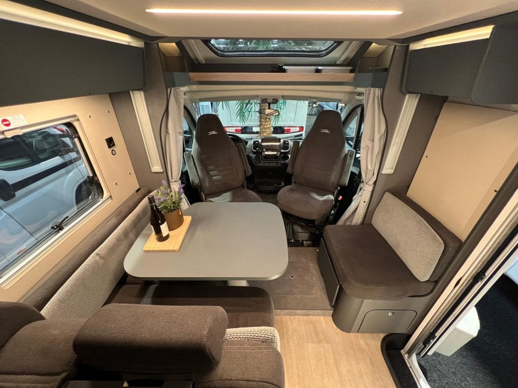Laika Kosmo 409 L automaat 5 persoons, topstaat 2025, Automaat, Verwarmde buitenspiegels, Ringverwarming, Fiat