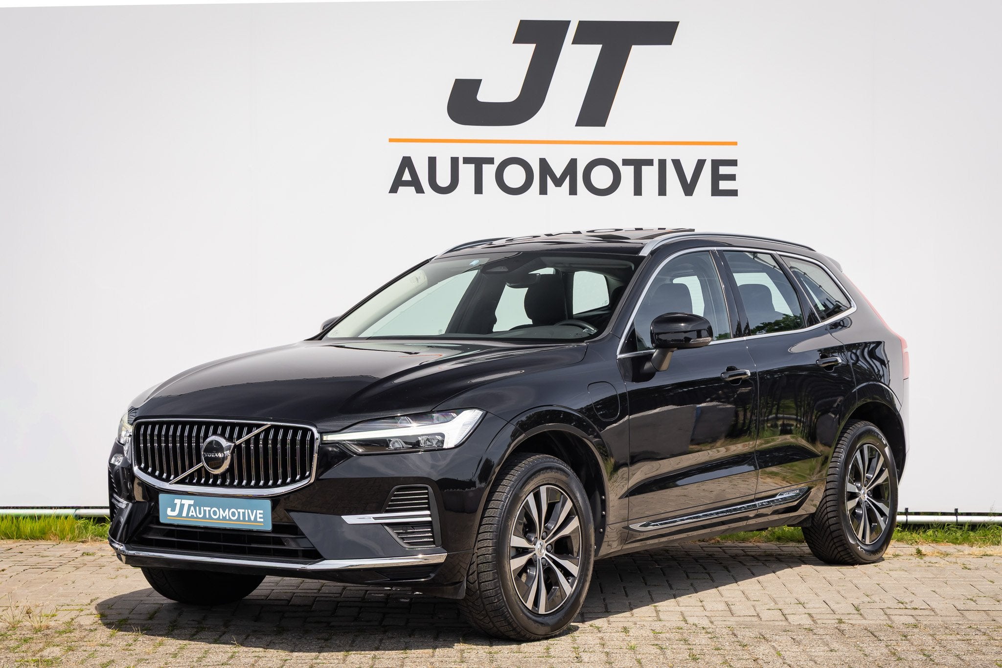 Volvo XC60 2.0 Rech T6 Inscription exp Pano | Elektrische tr, Auto's, Volvo, Gebruikt, Euro 6, Zwart, XC60