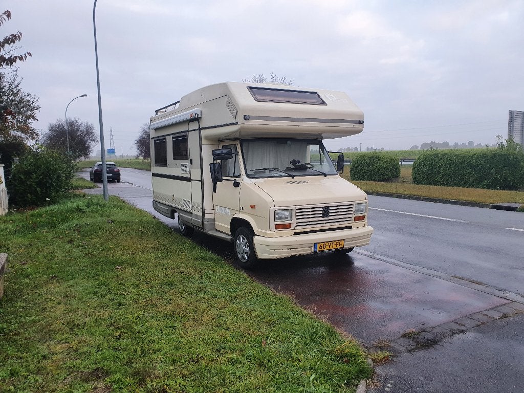 Caravans And Camping Douwe
