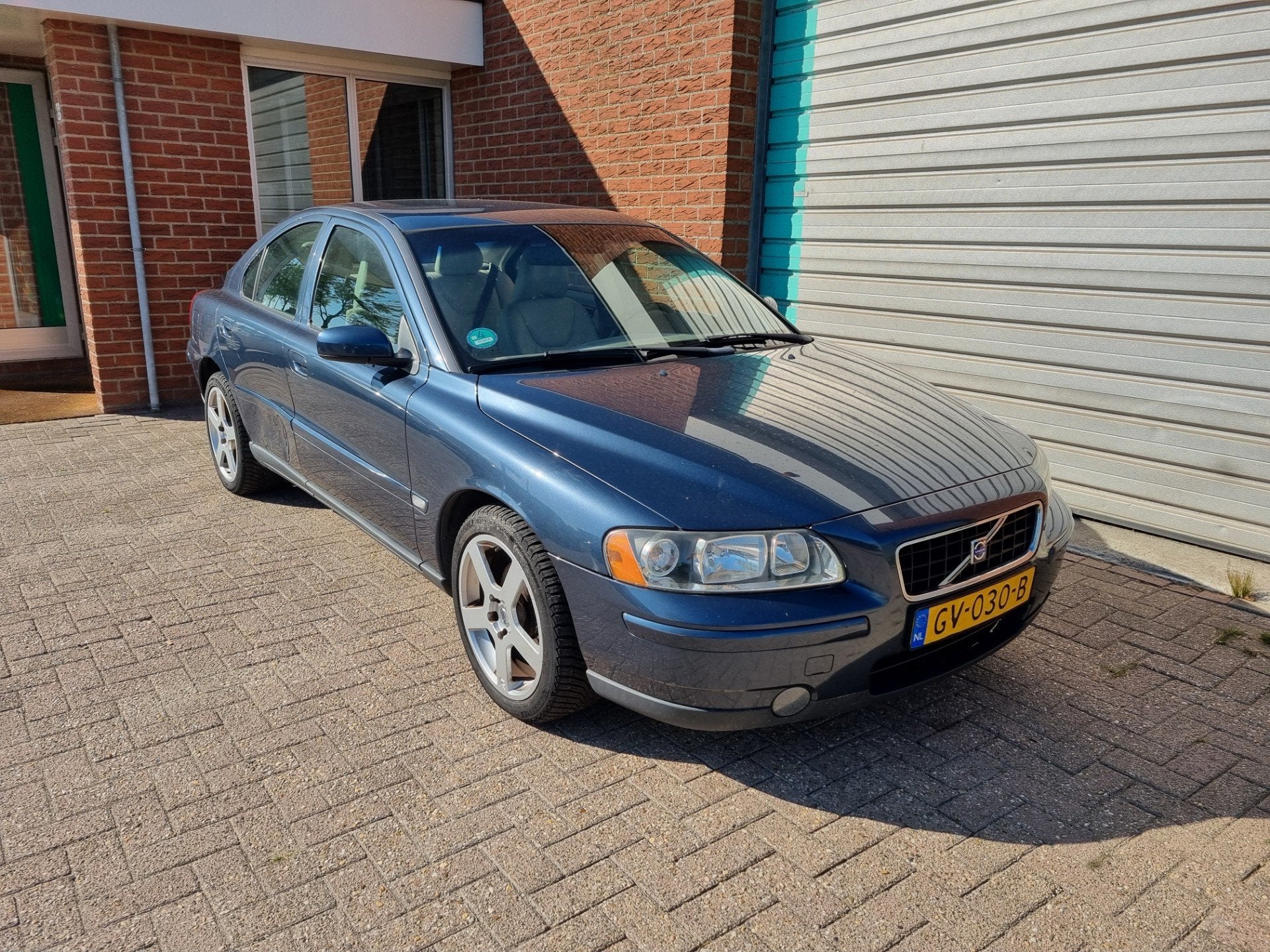 Volvo S60 2.4 Kinetic Clima! Bj:2005, Voorwielaandrijving, Gebruikt, Blauw, S60