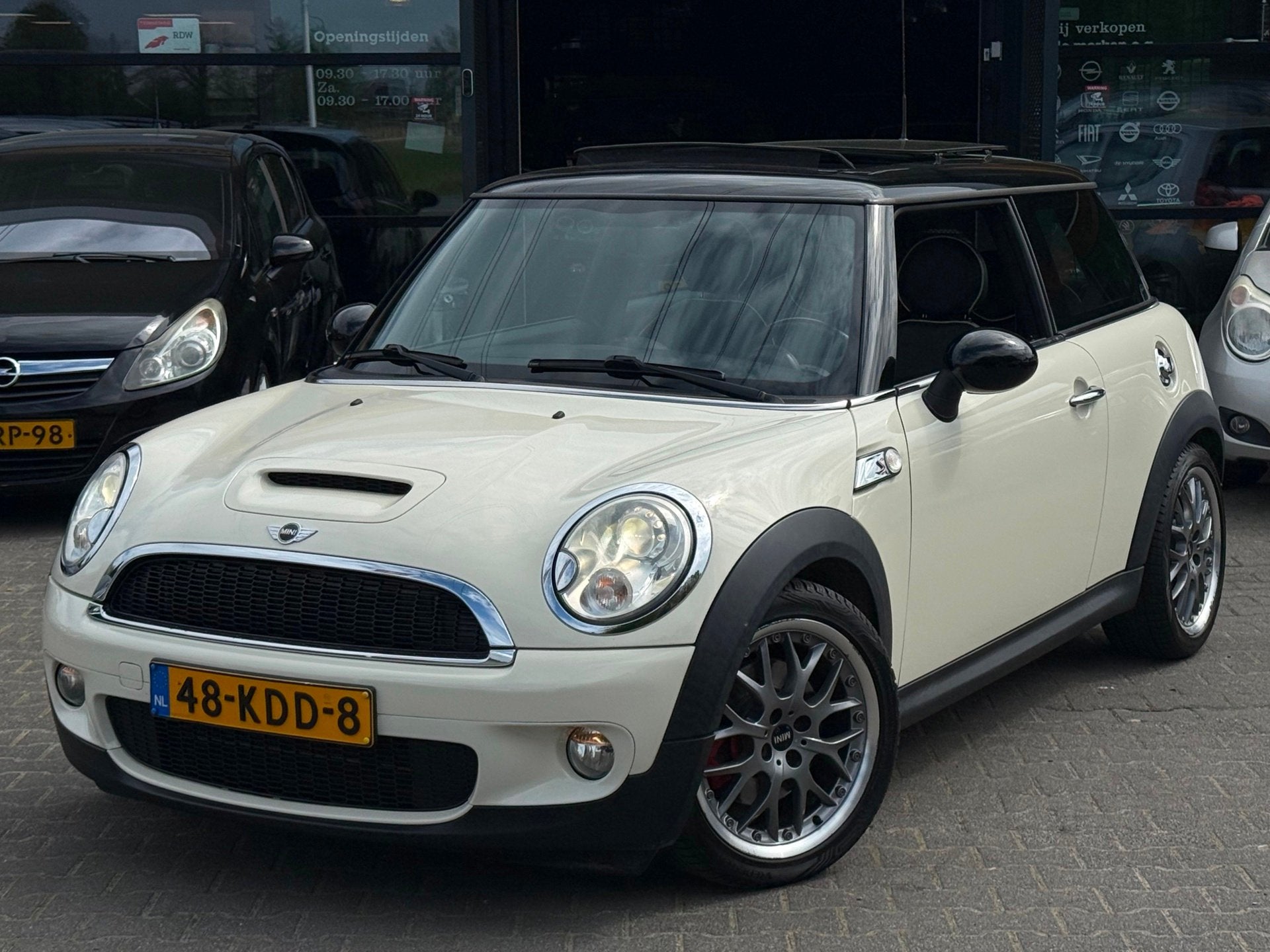 Mini Mini 1.6 Cooper S Chili JOHN COOPER WORKS/PANO/NAVI/PDC, Auto's, Voorwielaandrijving, Automatische klimaatregeling, Gebruikt