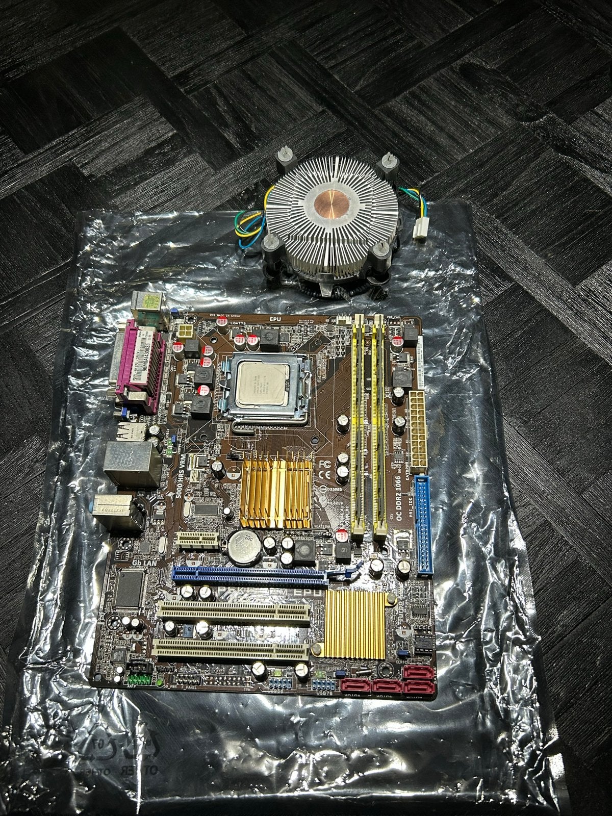 ASUS P5KPL-AM EPU Moederbord met Intel Core 2 Duo E8400, Computers en Software, Ophalen, Gebruikt, Intel, DDR2