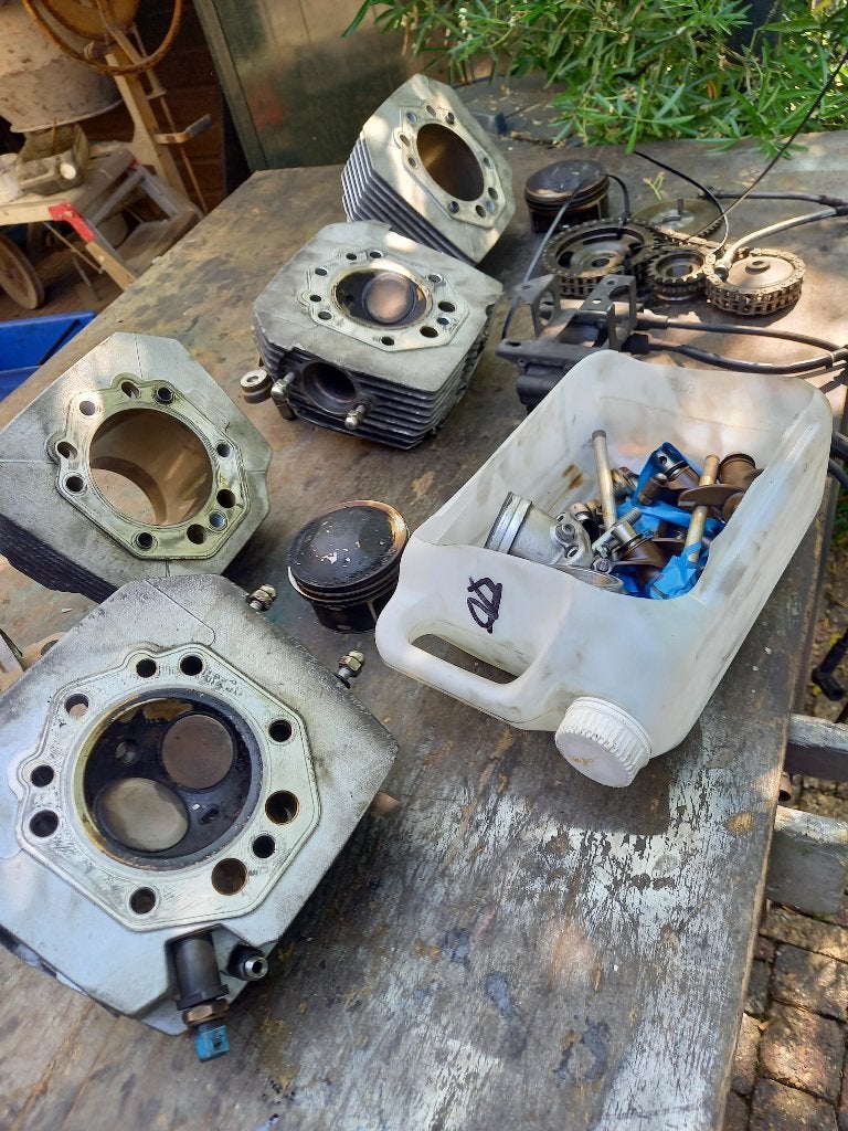 moto guzzi 1100 cilinders- koppen en blok, Ophalen, Gebruikt