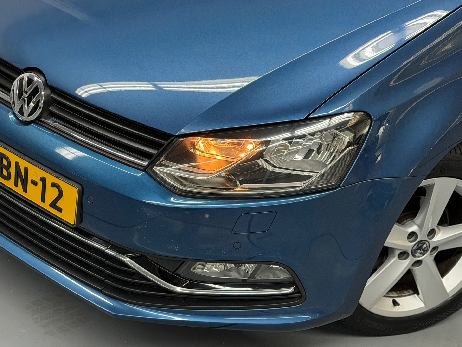 Foto 2 van Volkswagen Polo 1.2 TSI Highline DSG PANO Stoelverwarming Cr
