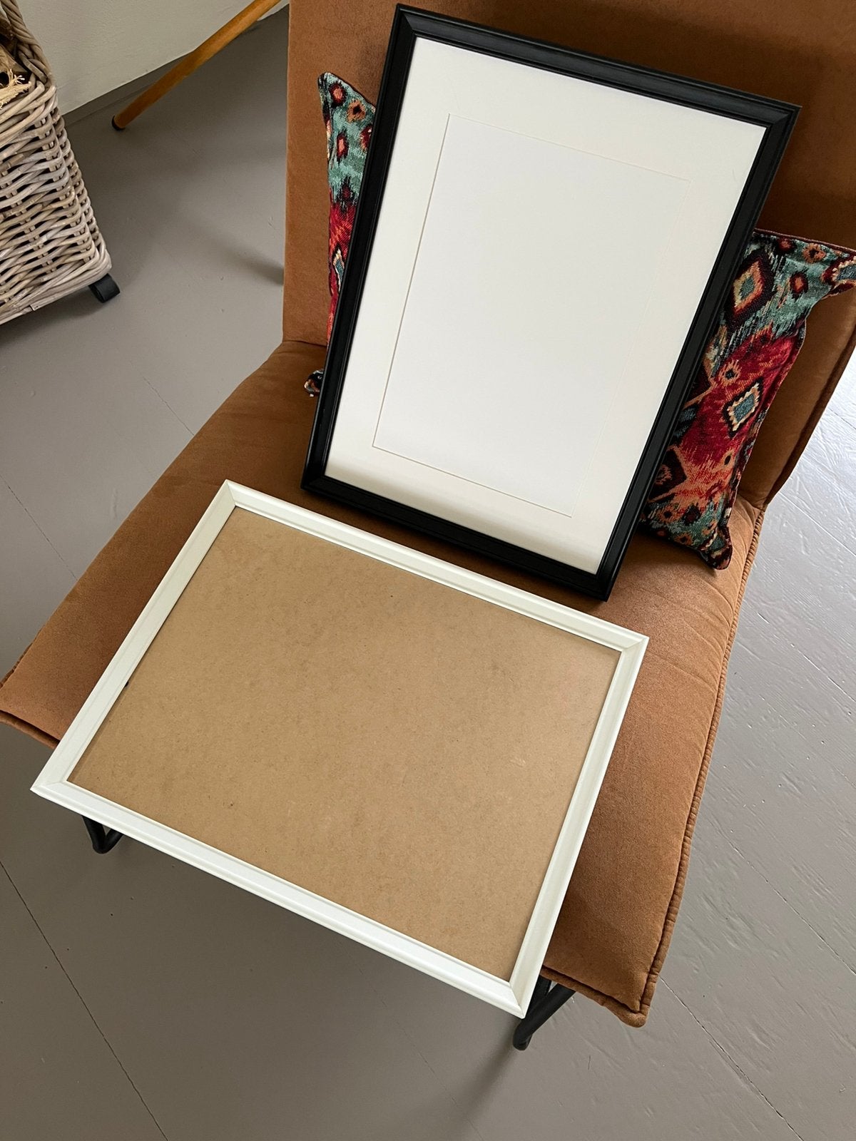 2 fotolijsten gratis af te halen, Audio, Tv en Foto, Fotografie | Fotolijsten, Ophalen, Gebruikt, Hout, Standaard fotolijst