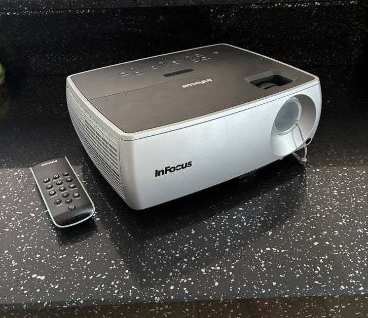 InFocus IN2104 DLP Beamer/Projector - met afstandsbediening, Gebruikt, Ophalen of Verzenden, DLP, Overige resoluties
