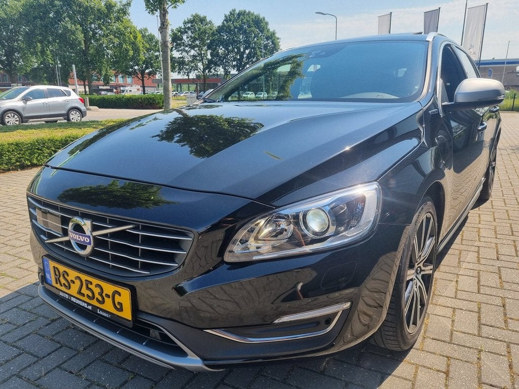 Volvo V60 2.4 D6 Twin Engine R-Design Leder Adaptive Open Da, Auto's, Automaat, Zwart, Vierwielaandrijving, 1880 kg