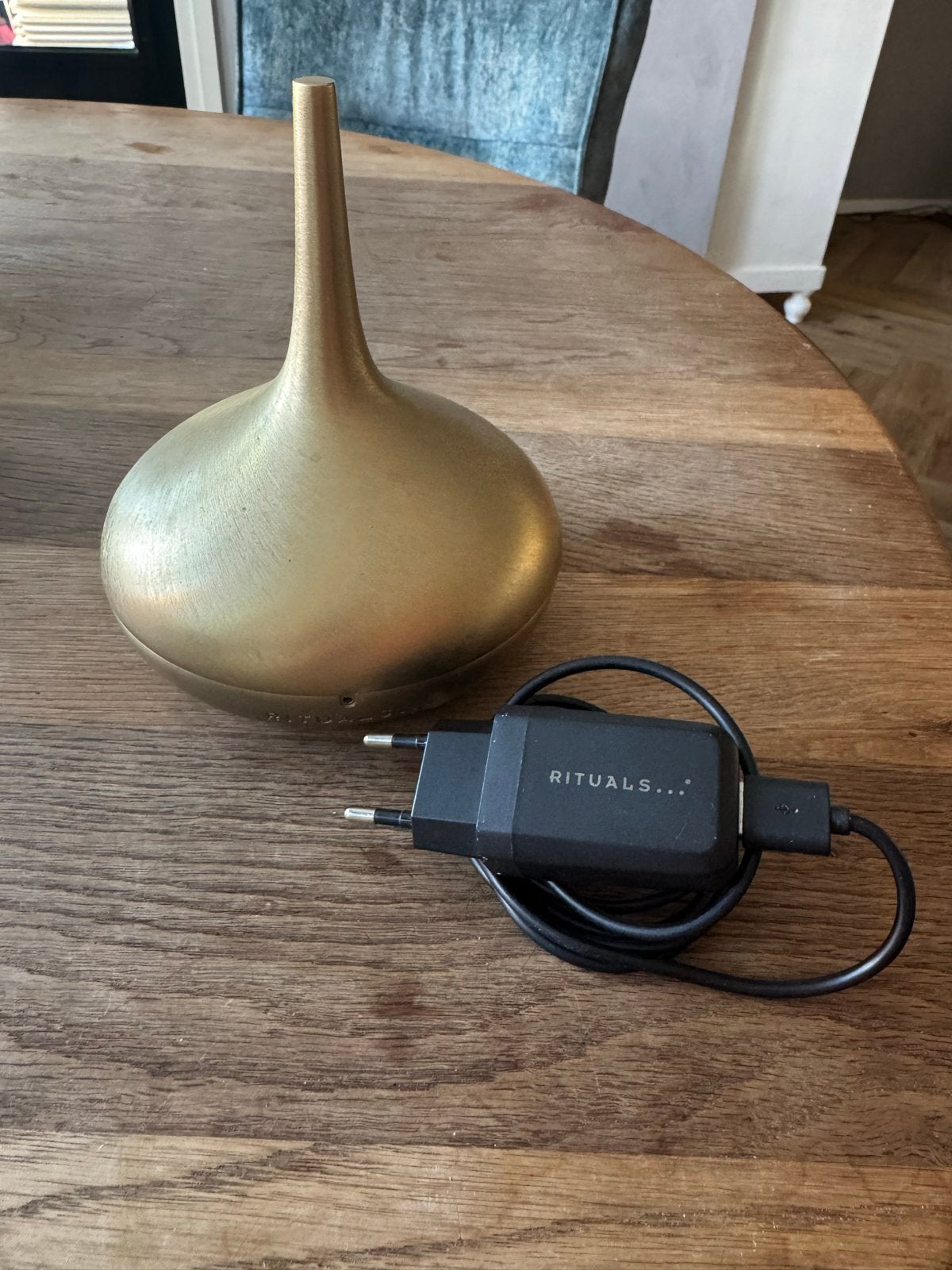 Rituals Genie diffuser goud - The Ritual of Sakura, Huis en Inrichting, Overige Huis en Inrichting, Ophalen, Gebruikt