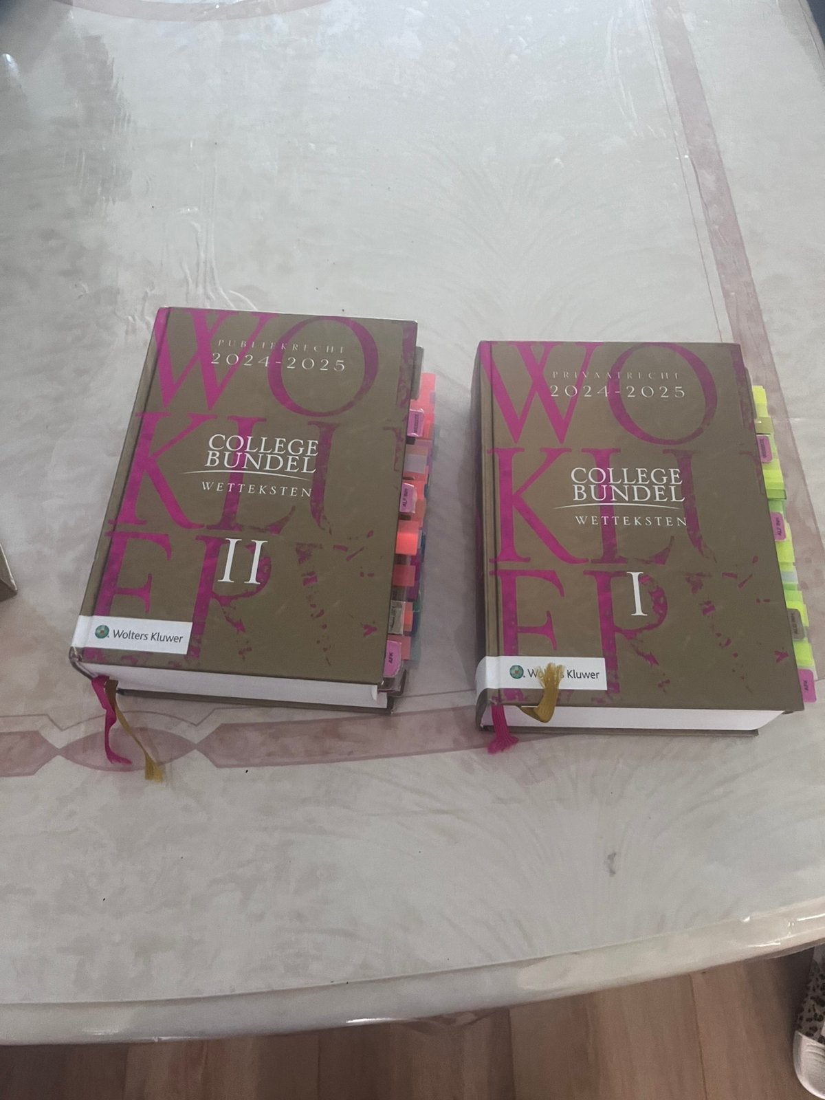 Collegebundel 2024-2025 - limited edition, Ophalen of Verzenden, Alpha, Gelezen, WO