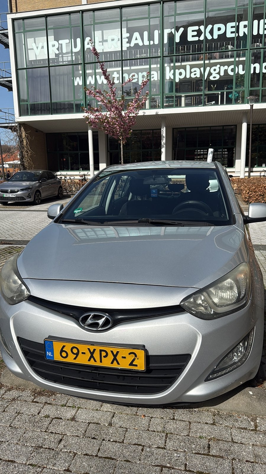 Hyundai i20 1.4 5-DRS AUT 2012 Grijs, Auto's, Hyundai, 450 kg, 40 €/maand, 4 cilinders, 1396 cc