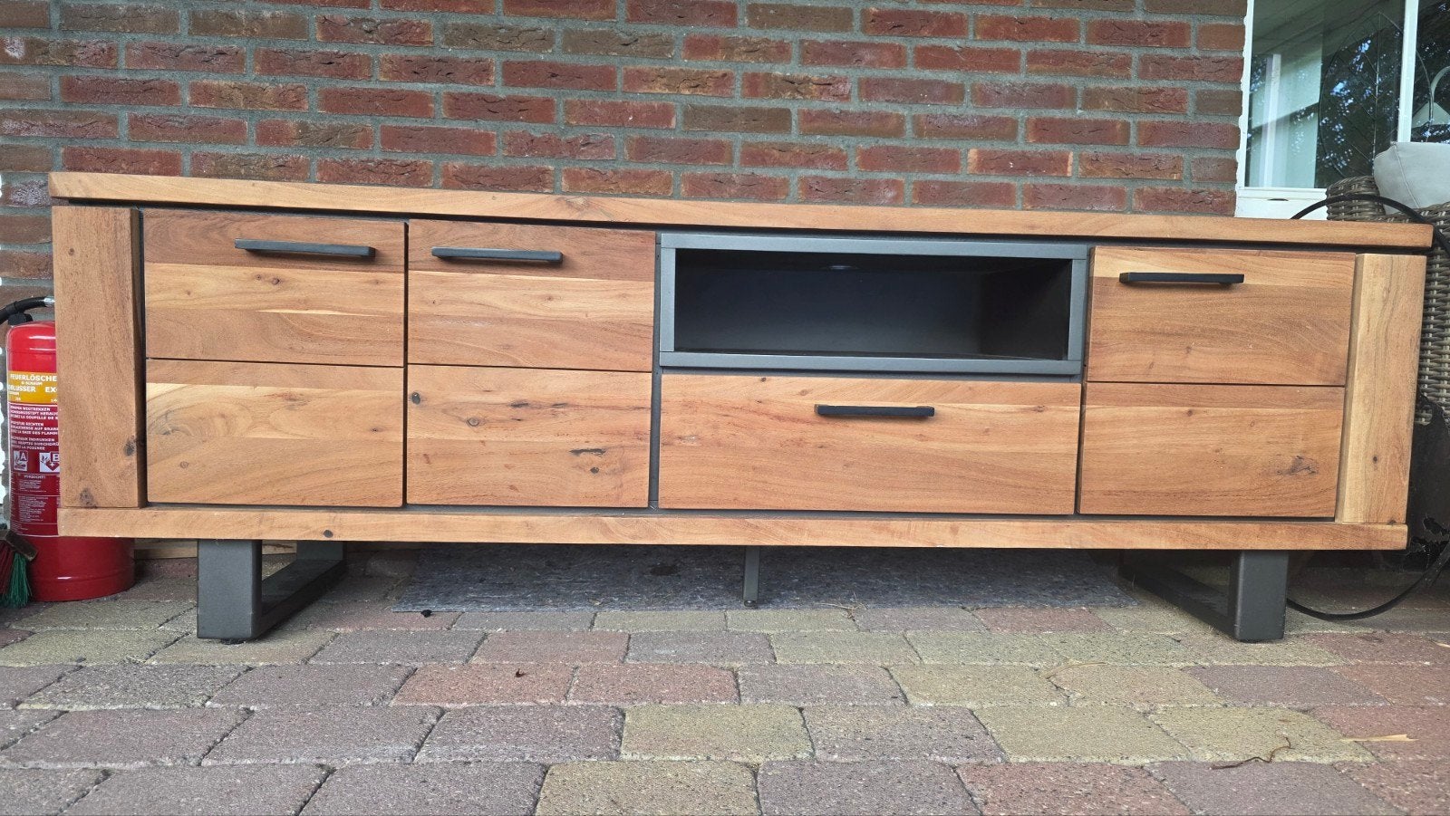 Henders & Hazel TV meubel, Gebruikt, 150 tot 200 cm, Modern industrieel, Minder dan 100 cm