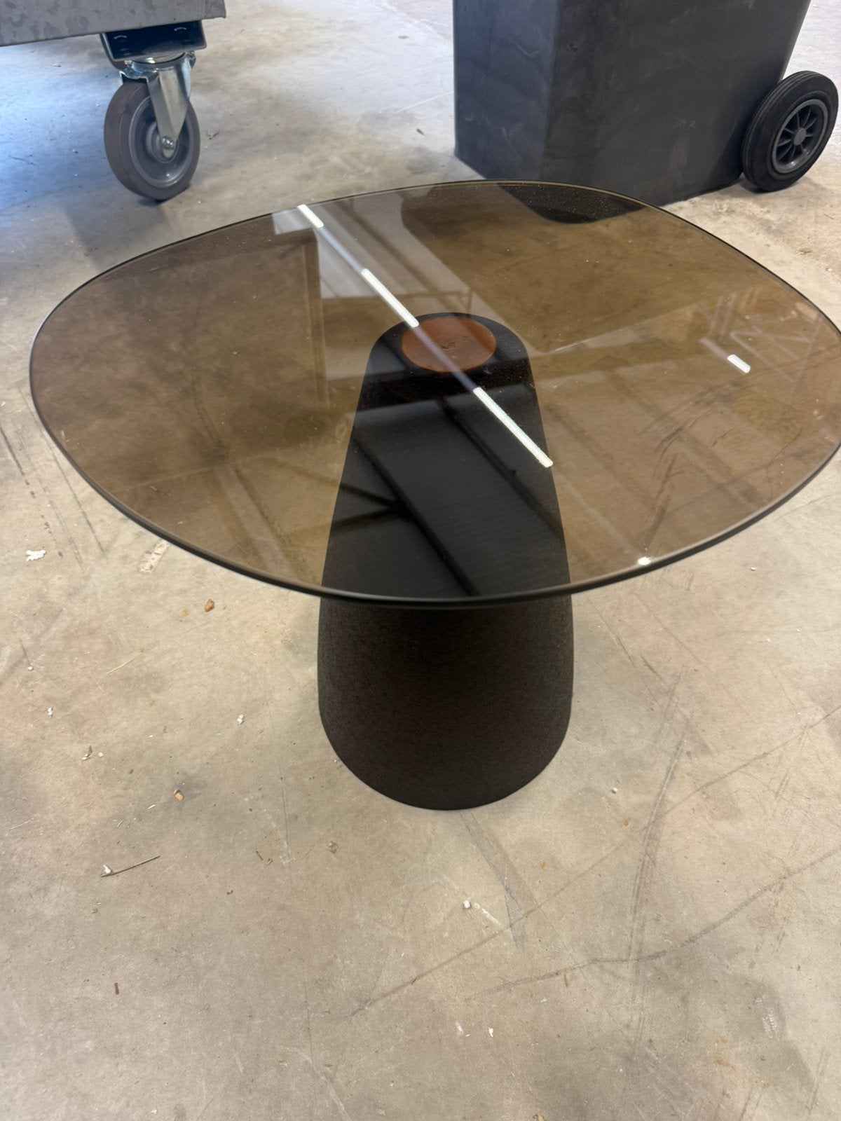 Brix Bijzettafel Brix Mylon Burgundy 50cm Bruin, Rond, 50 tot 100 cm, Zo goed als nieuw, Oostpolderweg 2