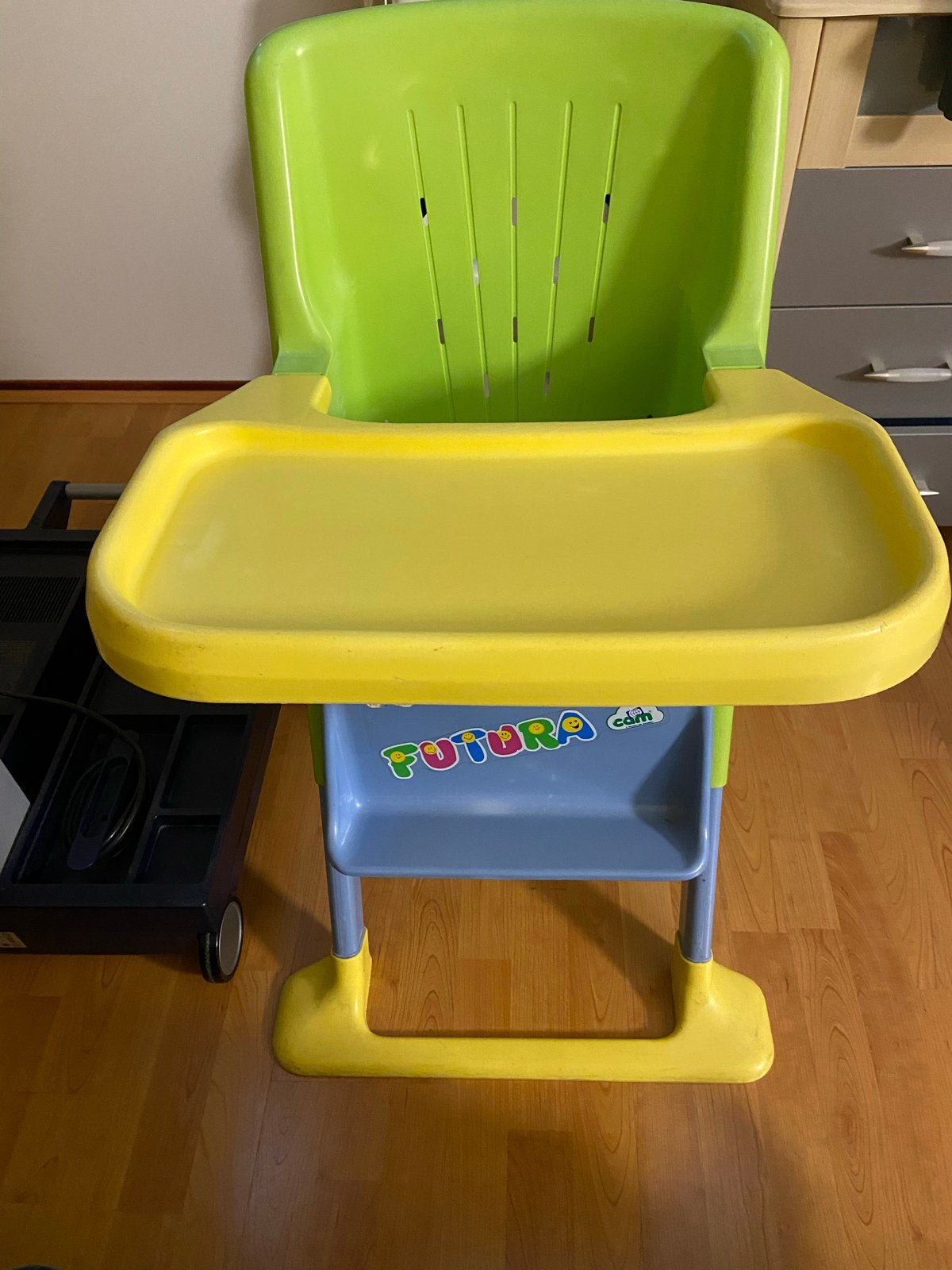 Futura kinderstoel - Groen/Geel/Blauw, Ophalen, Gebruikt, Overige typen, Afneembaar eetblad