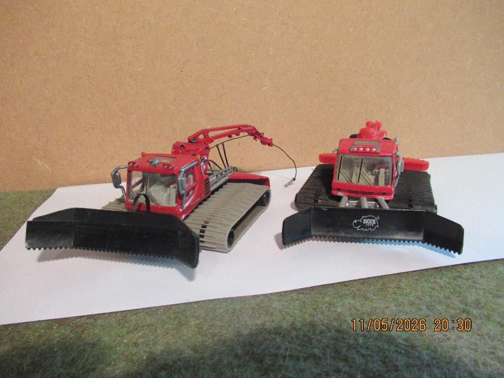 2 X  Pistenbullie, Ophalen of Verzenden, Gebruikt, Tractor of Landbouw