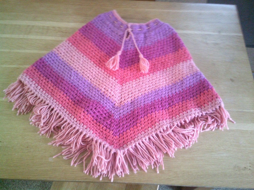 Prachtige poncho, Maat 38/40 (M), Overige kleuren, Nieuw, Ophalen of Verzenden