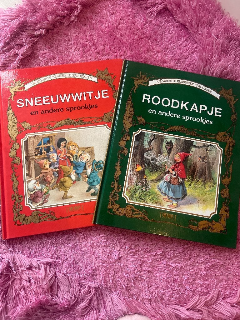 Roodkapje & Sneeuwwitje boek, Boeken, Ophalen of Verzenden, Fictie, Onbekend, Gelezen