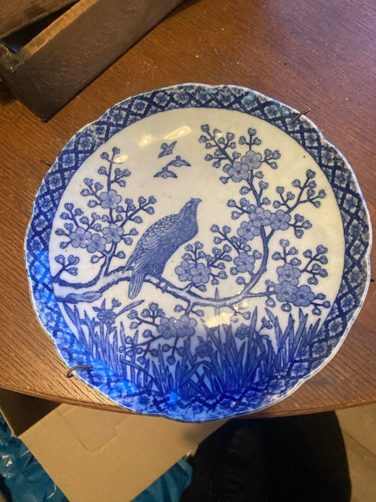 Antiek Delfts Blauw Bord met Vogel en Bloesemmotief, Ophalen of Verzenden