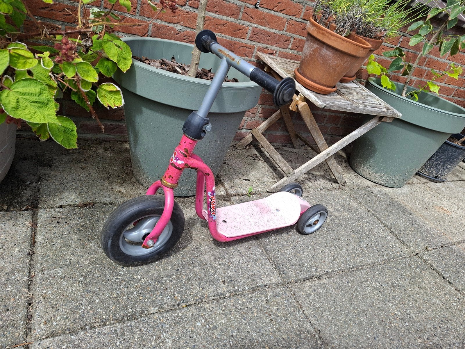 Roze Puky step met roestplekken, Ophalen, Gebruikt, Gewone step, Puky