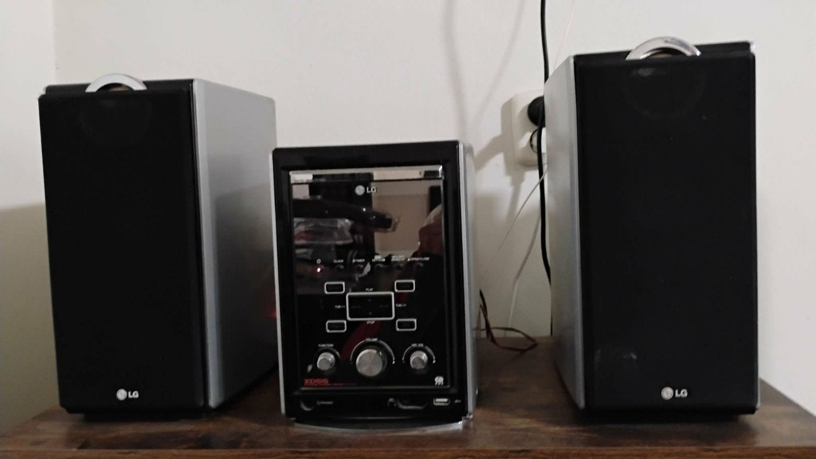 Te koop aangeboden: een LG LF-D7150 DVD Micro Hi-Fi Systeem, Overige merken, Gebruikt, MP3-aansluiting, Ophalen of Verzenden