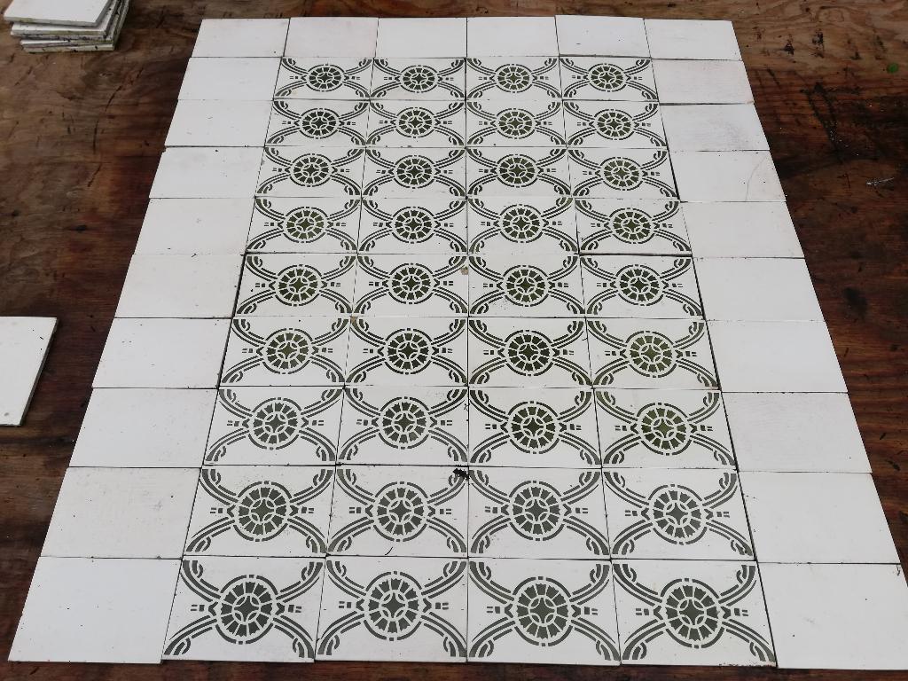 101hx92br Set antieke tegels, 36 groen decor, 24 effen, Ophalen